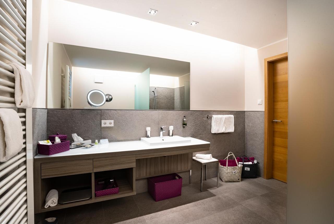 הוכנשוואנד Bio- Und Wellnesshotel Alpenblick מראה חיצוני תמונה