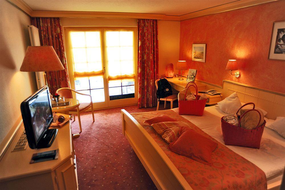 הוכנשוואנד Bio- Und Wellnesshotel Alpenblick מראה חיצוני תמונה